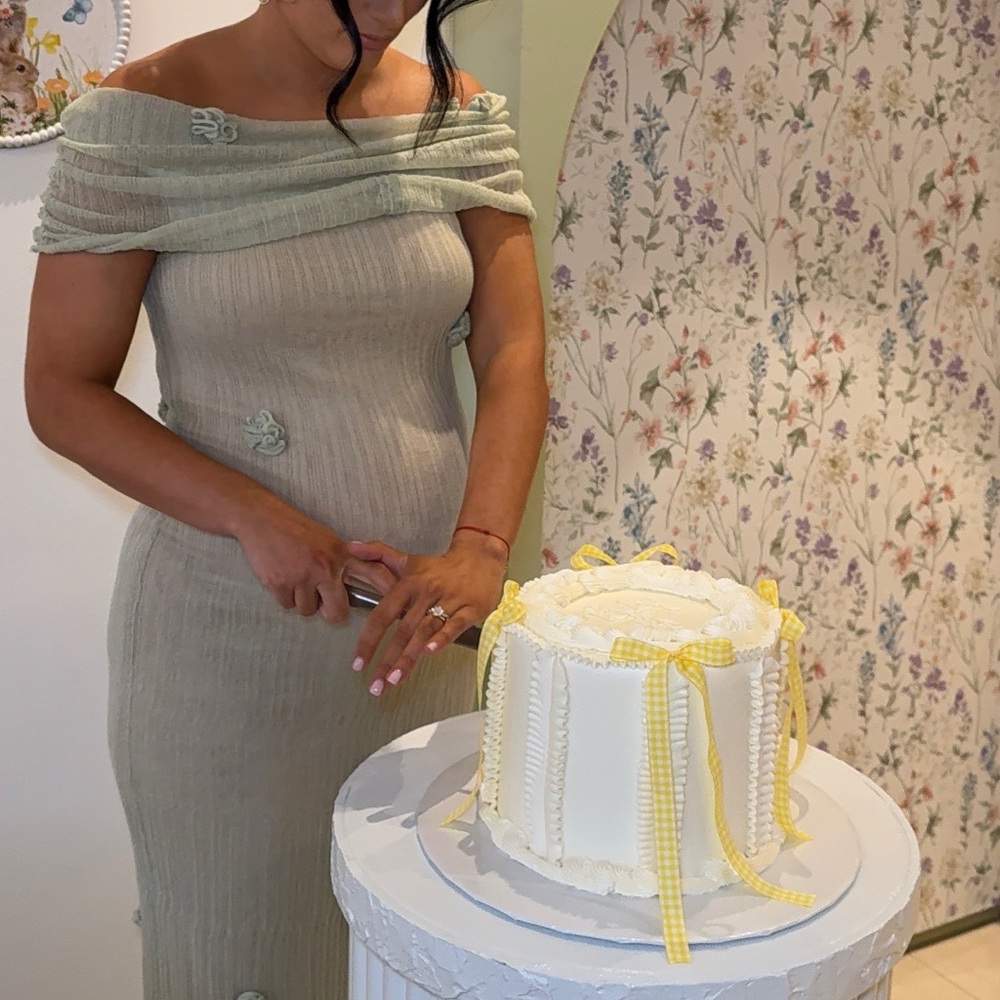 Elegant Cream Off-Shoulder Maternity Dress - Picture 2 of 4